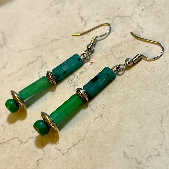 Magnesite Glass & Natural Stone. - Picture 2 of 6